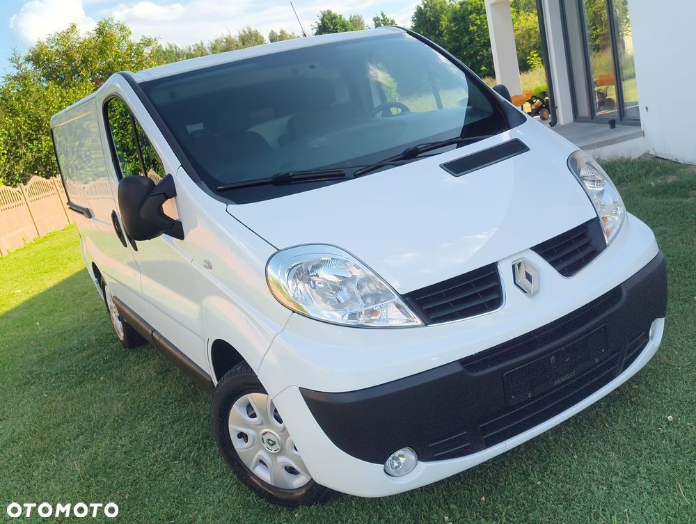 Renault TRAFIC - 1
