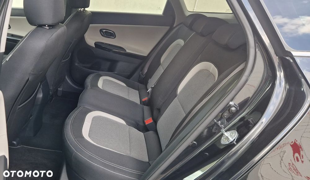 Kia Ceed 1.6 GDI Dream Team Edition - 18