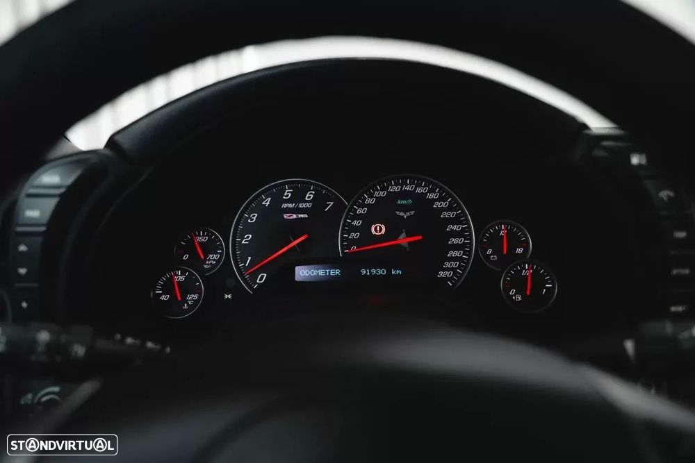Chevrolet Corvette - 35