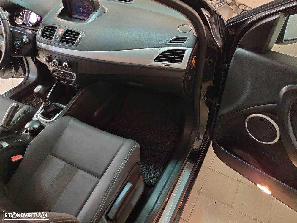 Renault Mégane 1.5 dCi Dynamique - 17