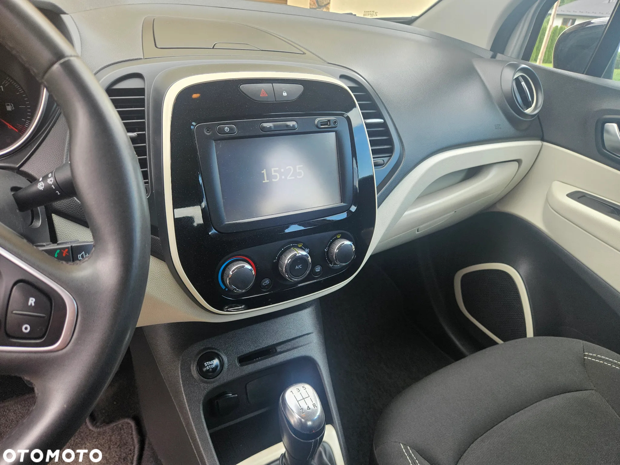 Renault Captur (ENERGY) TCe 90 BOSE EDITION - 31