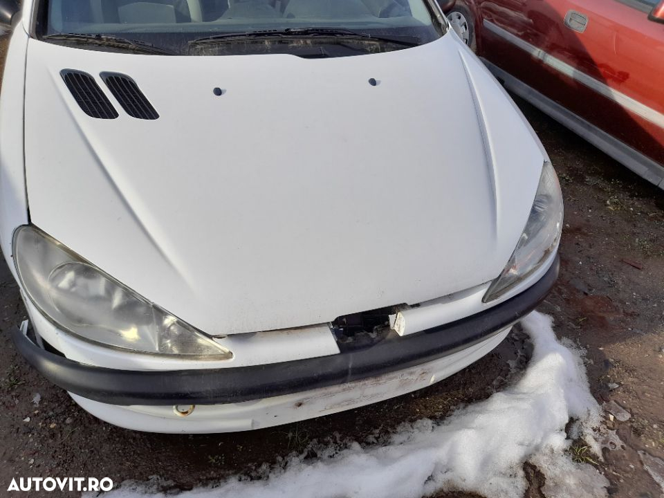 Dezmembrez Peugeot 206 - 2
