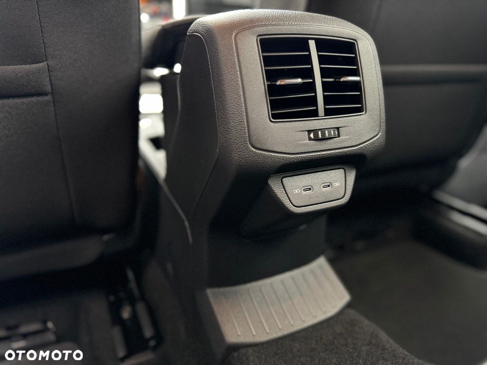 Volkswagen T-Roc 1.5 TSI Life Plus DSG - 28