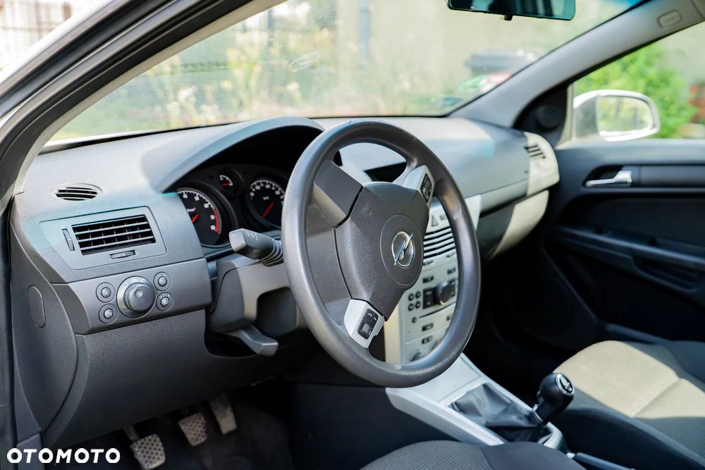 Opel Astra 1.4 111 - 12