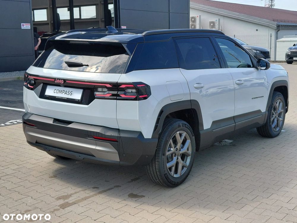 Jeep Compass - 4