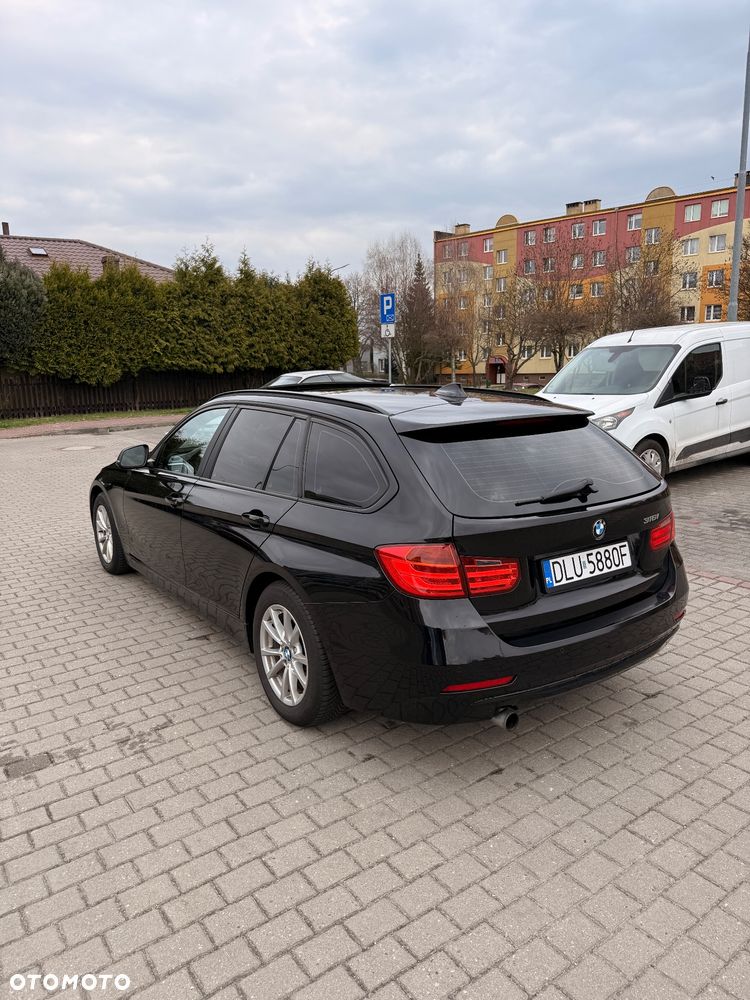 BMW Seria 3 316i - 4