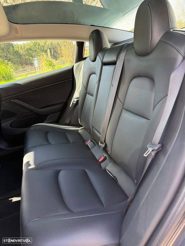 Tesla Model 3 RWD - 5
