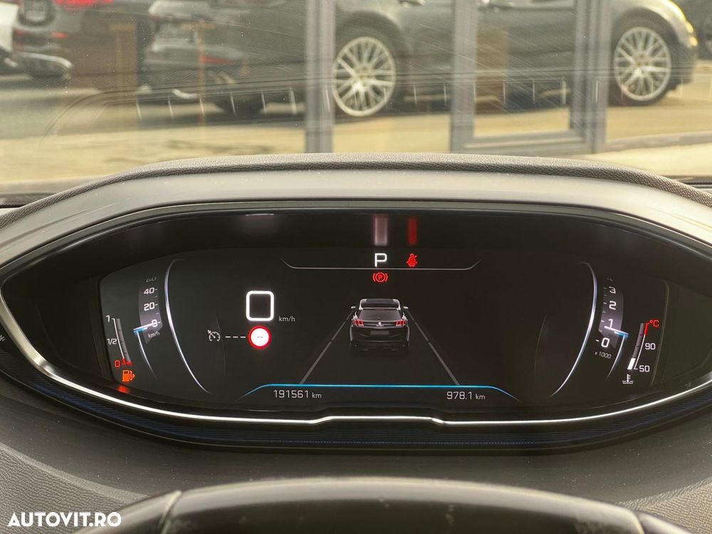 Peugeot 3008 1.2 PureTech 130 EAT8 Allure Pack - 16