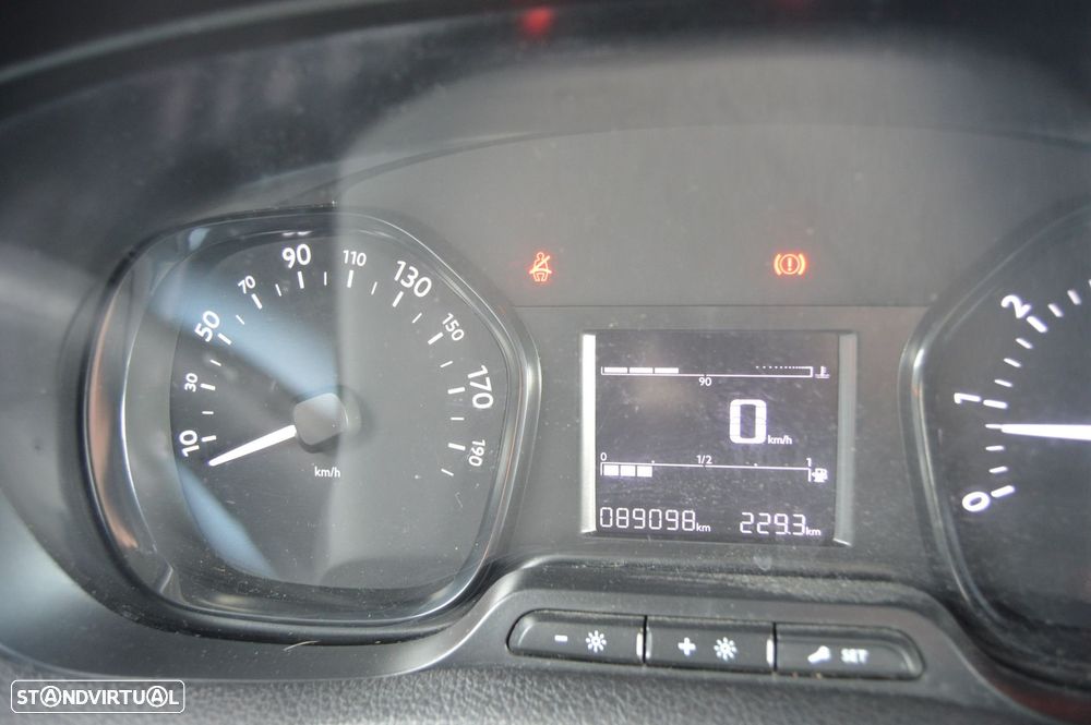 Peugeot Expert Outro - 19