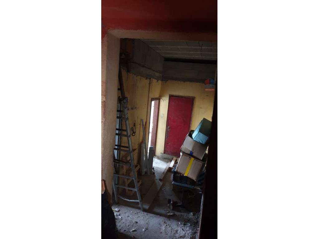 MORADIA COM GARAGEM PARA RECONSTRUIR EM ZONA TRANQUILA A 7 MINUTOS ... - Grande imagem: 2/11
