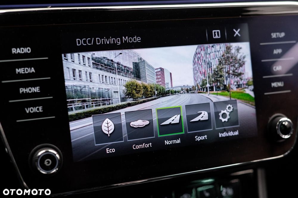 Skoda Superb 2.0 TSI 4x4 Sportline DSG - 25