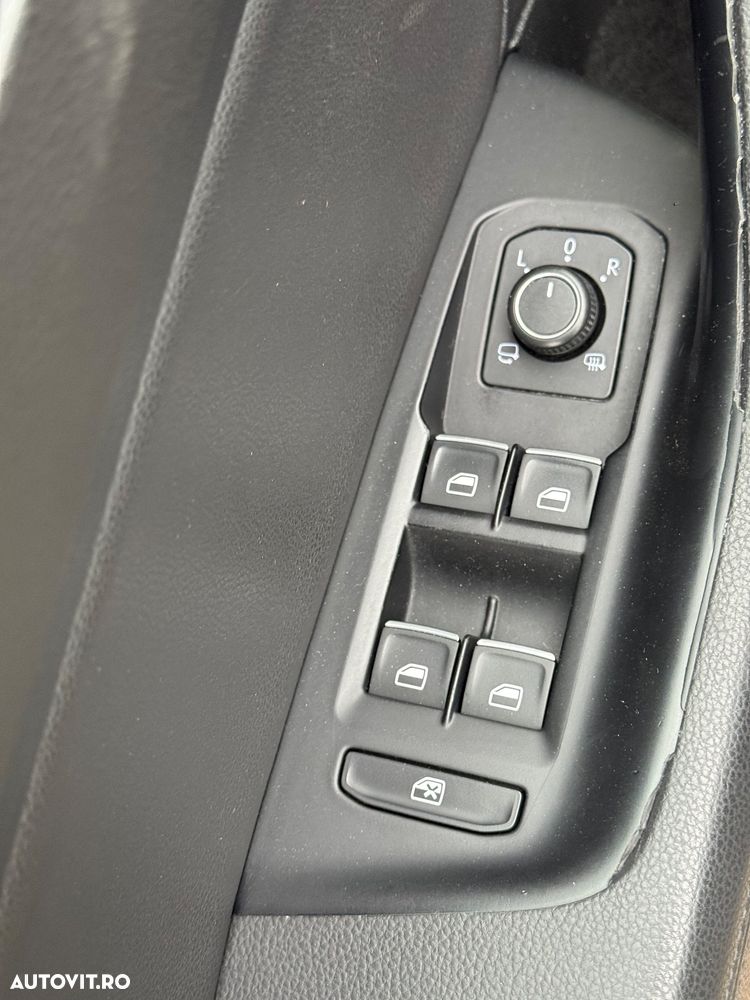 Volkswagen Passat 2.0 TDI DSG Highline - 17