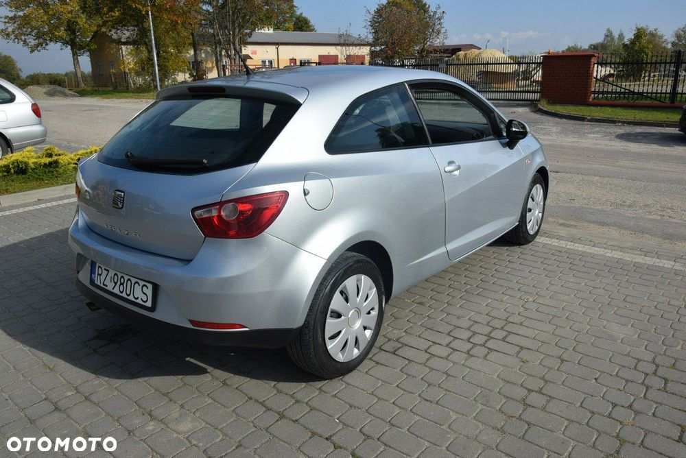 Seat Ibiza SC 1.6 16V DSG Stylance - 10