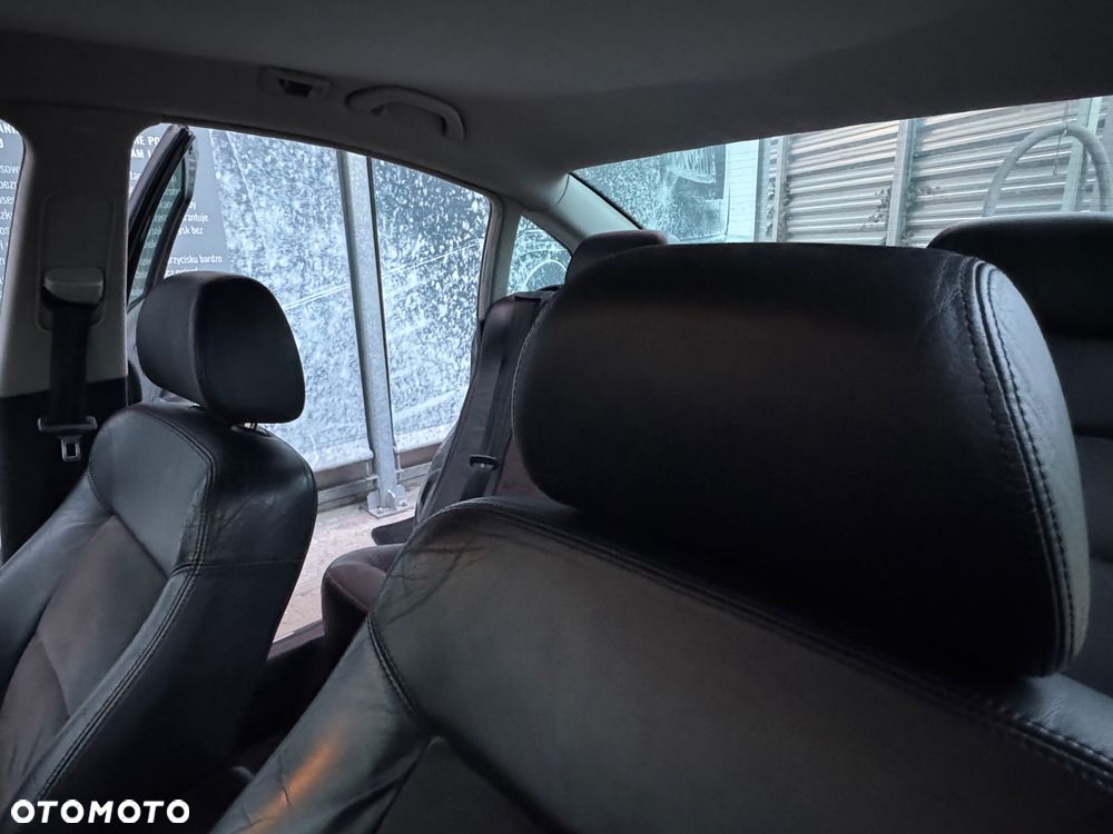 Volkswagen Passat 2.8 V6 4Mot Comfortline - 37