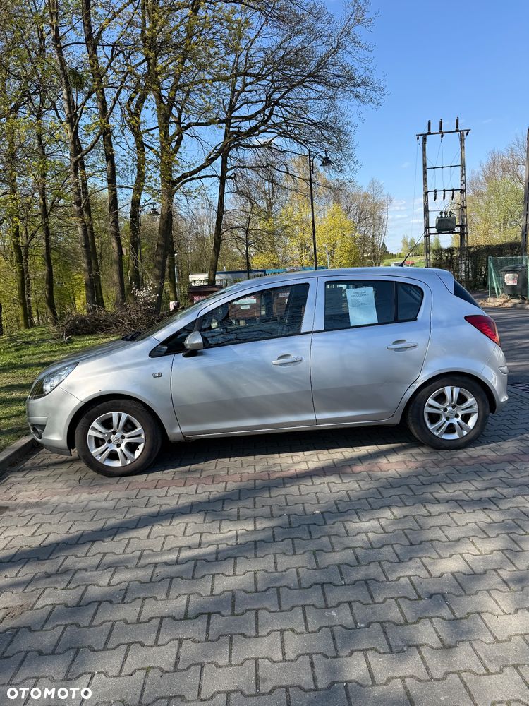 Opel Corsa 1.2 16V Enjoy - 8