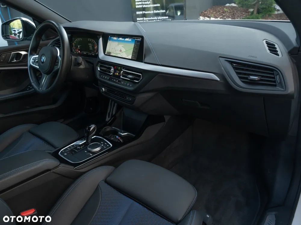 BMW Seria 2 218i M Sport - 8