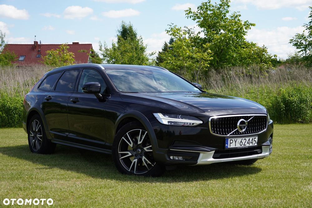 Volvo V90 D5 SCR AWD Momentum Pro - 1