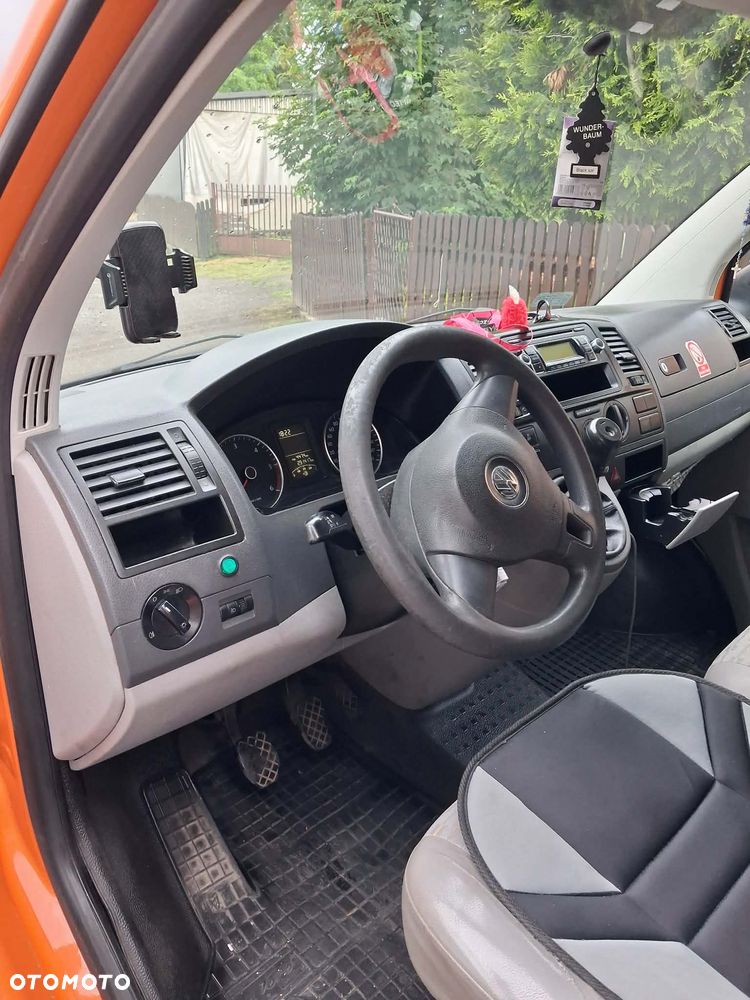 Volkswagen Transporter - 12