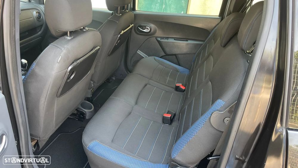 Dacia Lodgy 1.5 Blue dCi Stepway 7L - 11