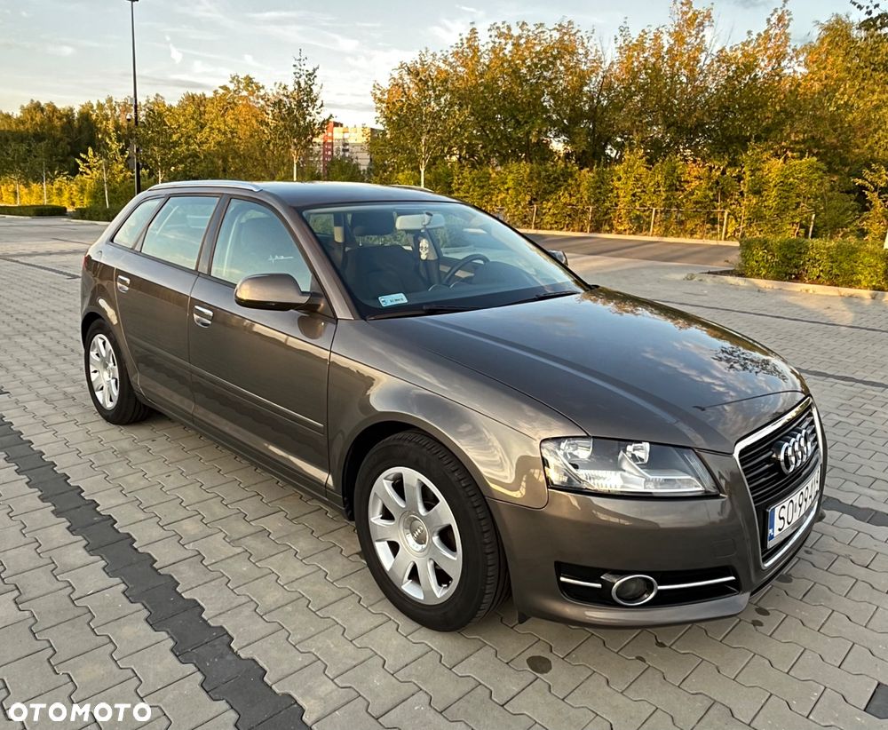 Audi A3 Sportback - 1