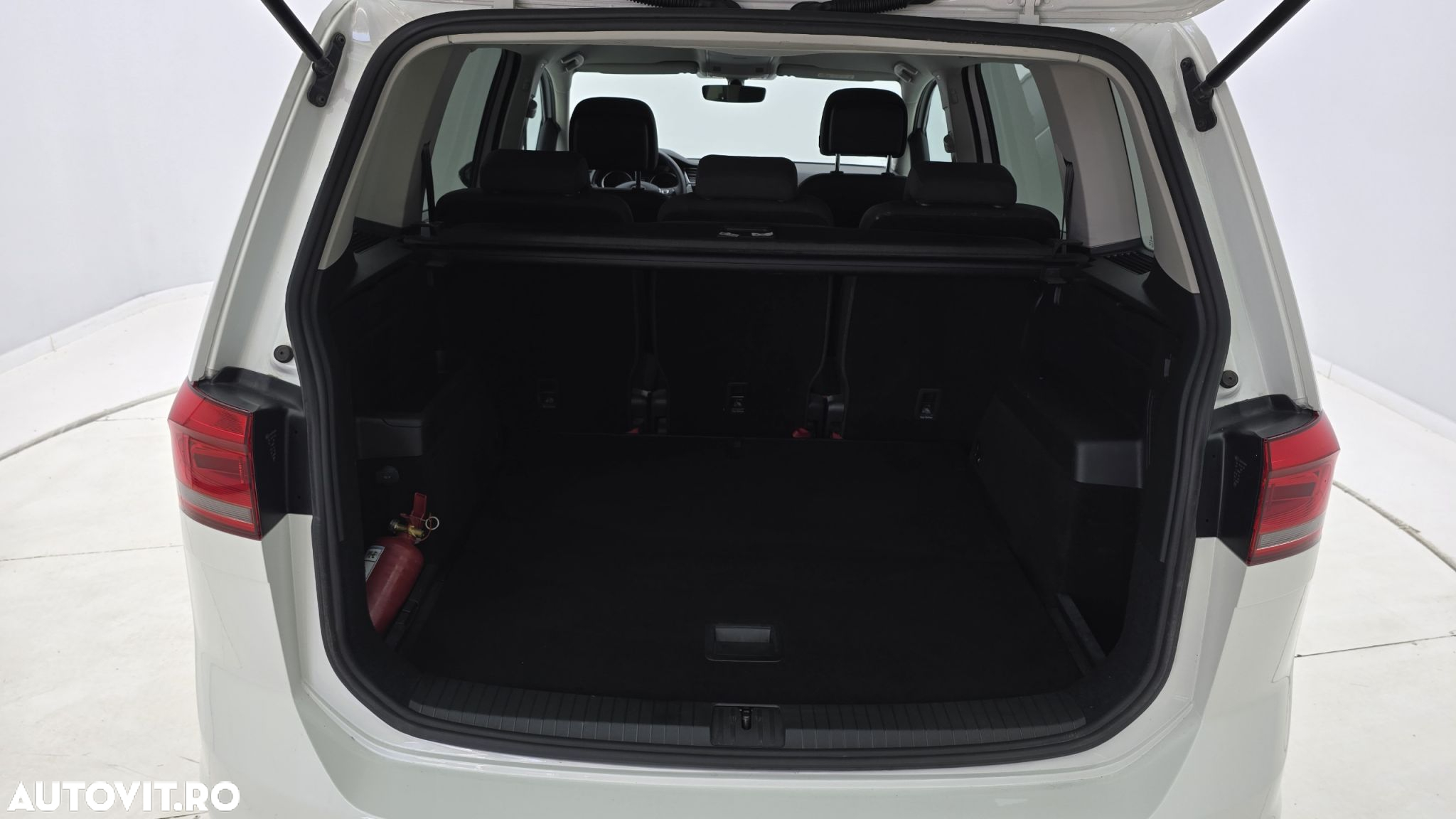 Volkswagen Touran 2.0 TDI Comfortline - 25