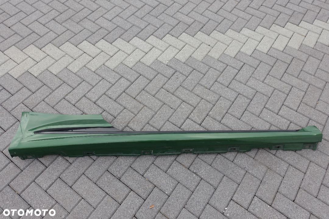 LISTWA PROGOWA PRAWA AUDI RS5 8W6853856B - 1