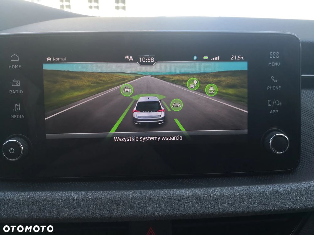 Skoda Scala 1.0 TSI Selection DSG - 21