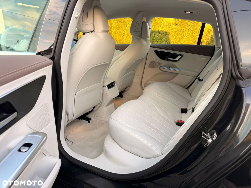 Mercedes-Benz EQE 300 90.5kWh Electric Art - 28