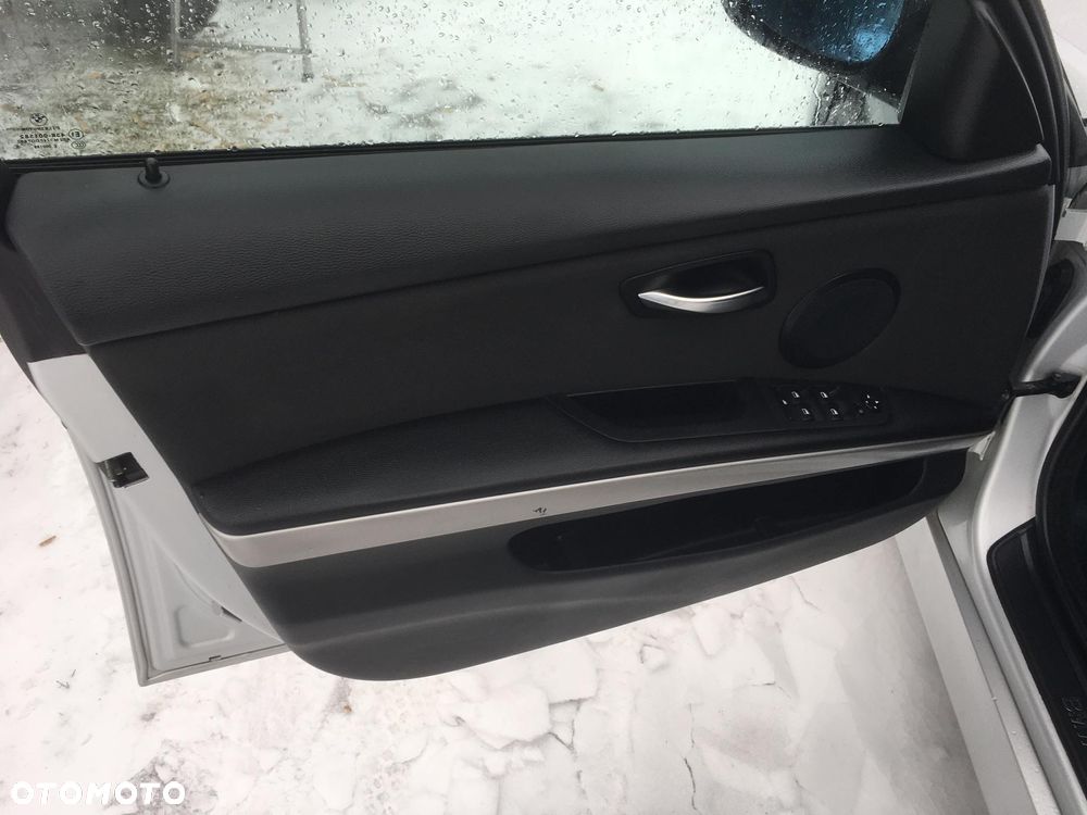 BMW Seria 3 320d - 16