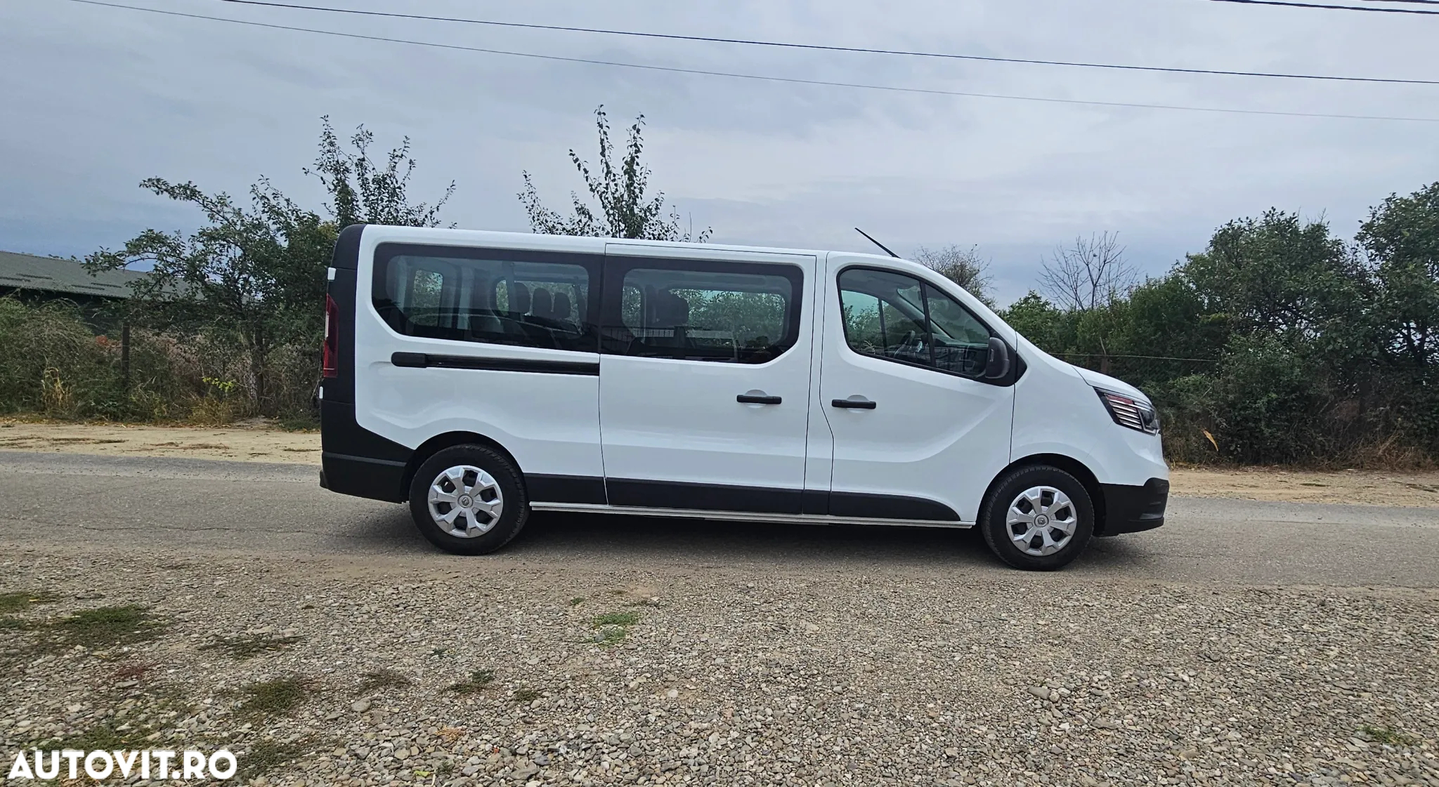 Renault Trafic Combi 2.0 Blue dCi 150 S&S L2 8+1 Zen - 4