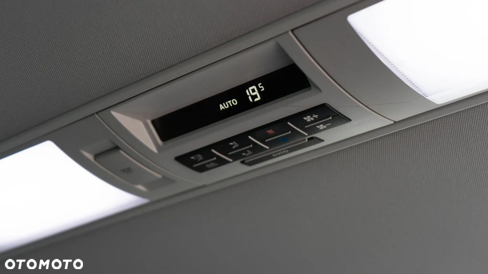 Volkswagen Multivan 2.0 BiTDI L1 Comfortline 4Motion DSG - 26