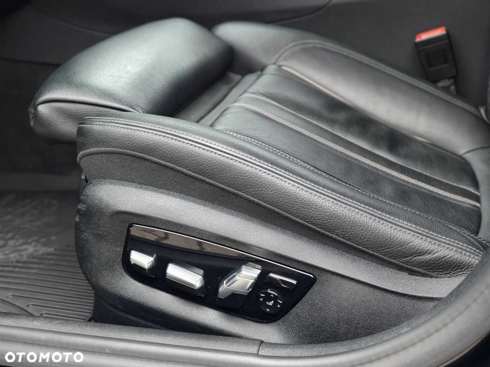 BMW Seria 5 540d xDrive Luxury Line - 17