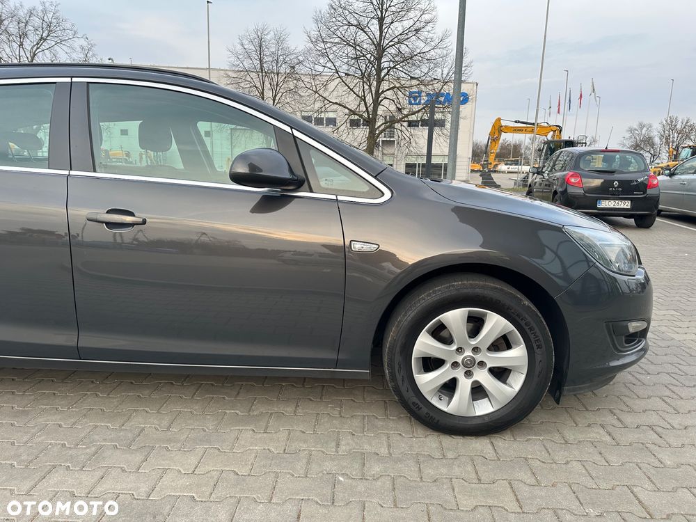 Opel Astra 1.4 Turbo - 11