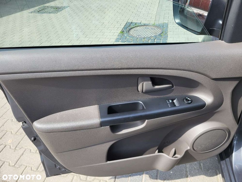 Kia Venga - 22