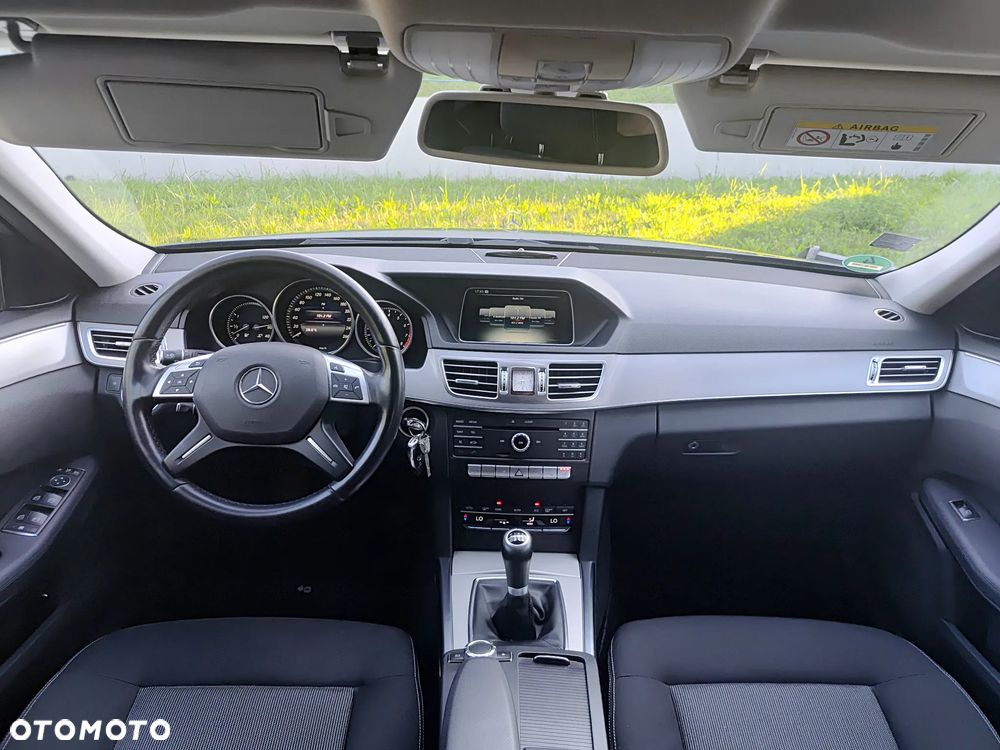 Mercedes-Benz Klasa E 200 Elegance - 6