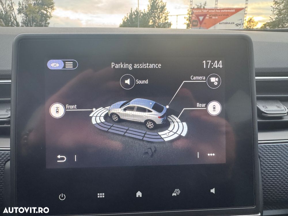 Renault Arkana E-TECH 145 Evolution - 24