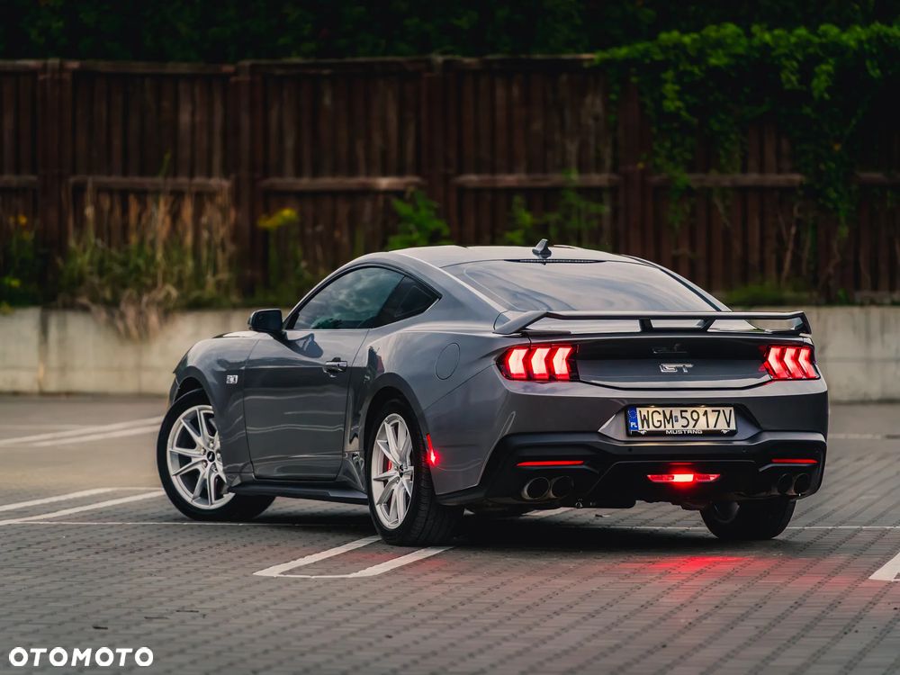 Ford Mustang - 18