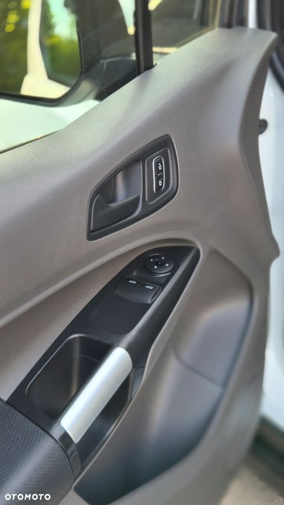 Ford Connect - 26