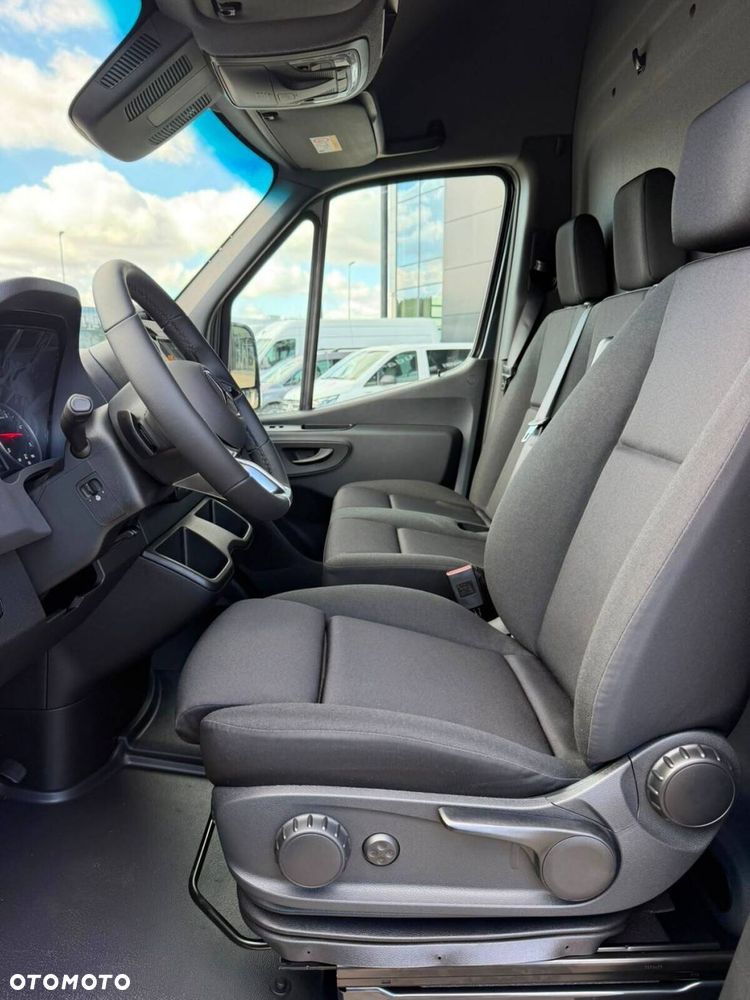 Mercedes-Benz Sprinter 319 CDI KA OM654 długi PRO - 9