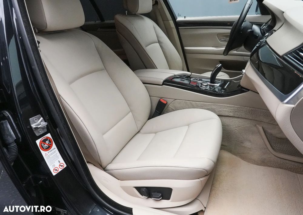 BMW Seria 5 520d xDrive - 14