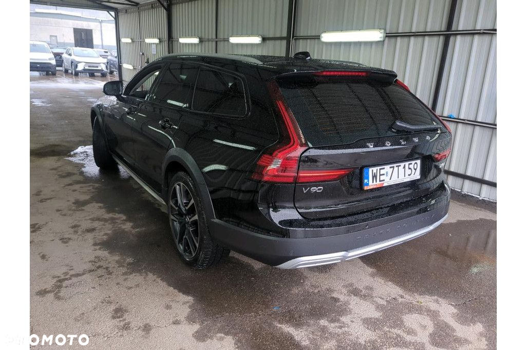 Volvo V90 Cross Country - 2