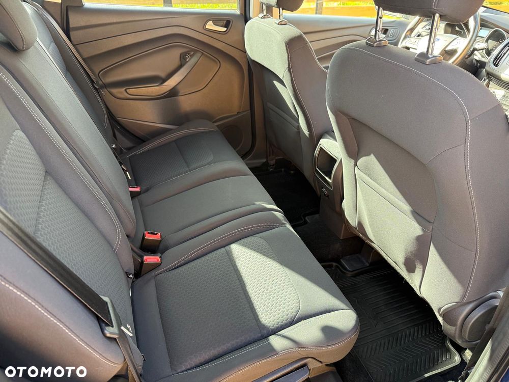 Ford Kuga 1.5 EcoBoost 2x4 Trend - 15