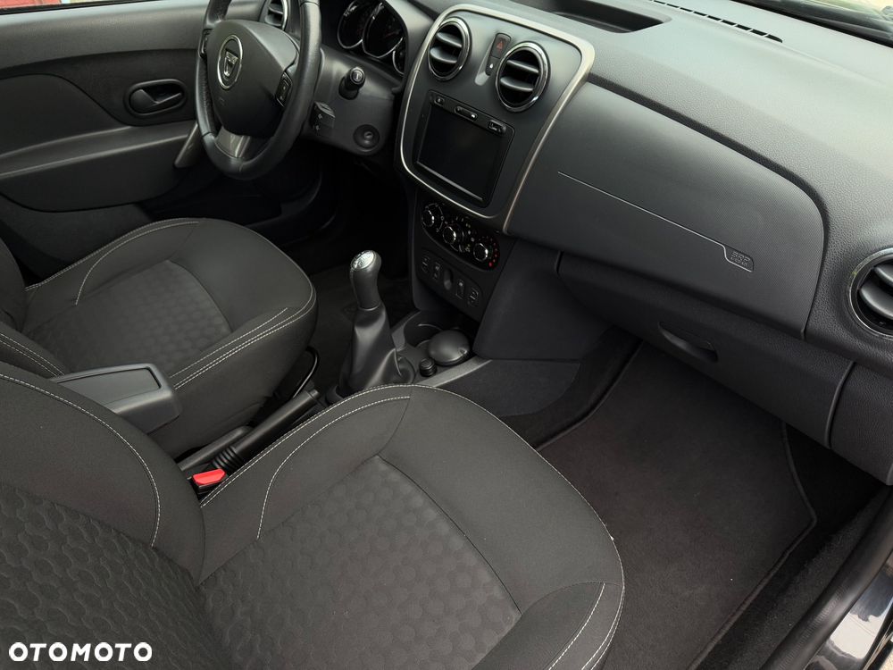 Dacia Logan TCe 90 S&S Laureate - 32