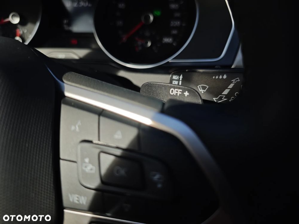 Volkswagen Passat Variant 2.0 TSI Business DSG - 21