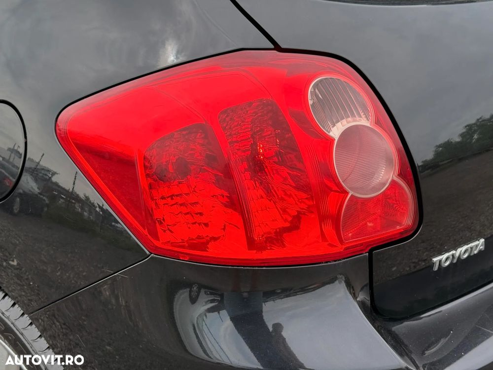 Toyota Auris 1.4 Luna Plus - 30