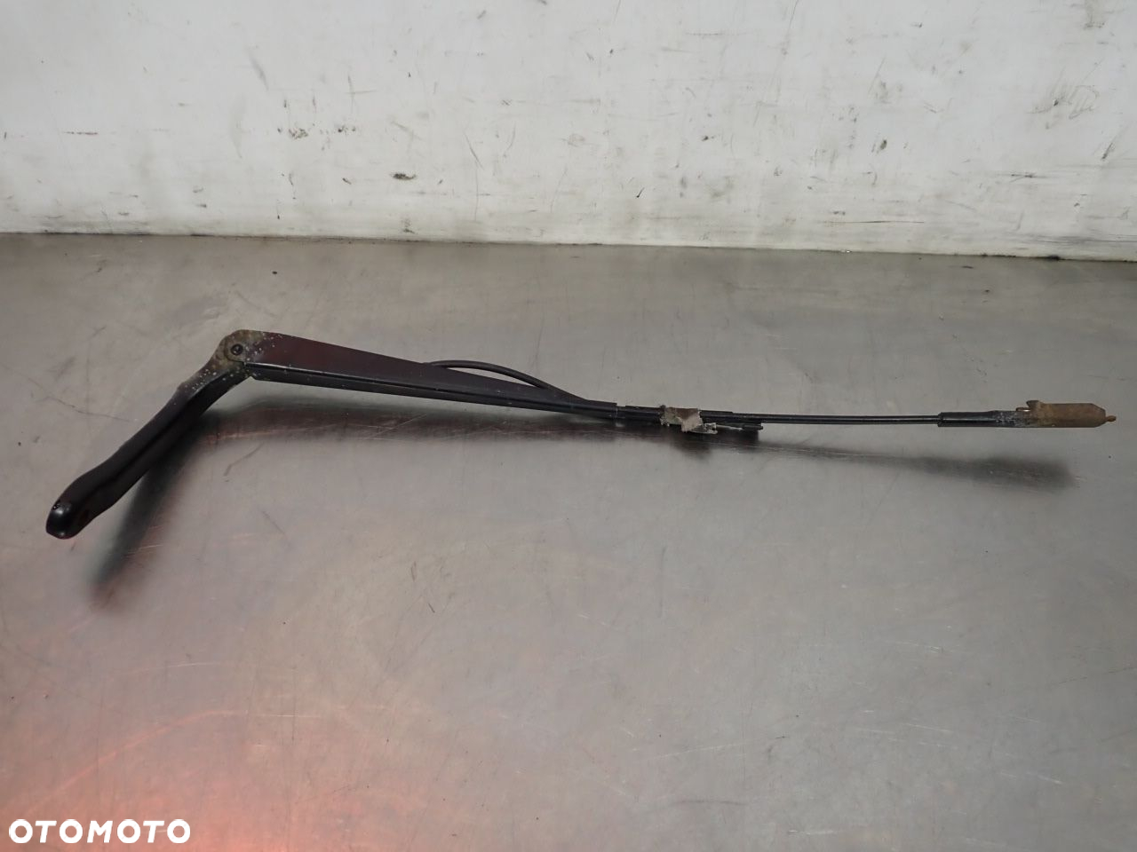 RAMIĘ WYCIERACZKI PRZÓD LEWE MERCEDES-BENZ SPRINTER W906 313 CDI A9068200644 - 2