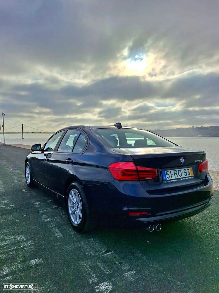 BMW 320 d Line Luxury Auto - 3