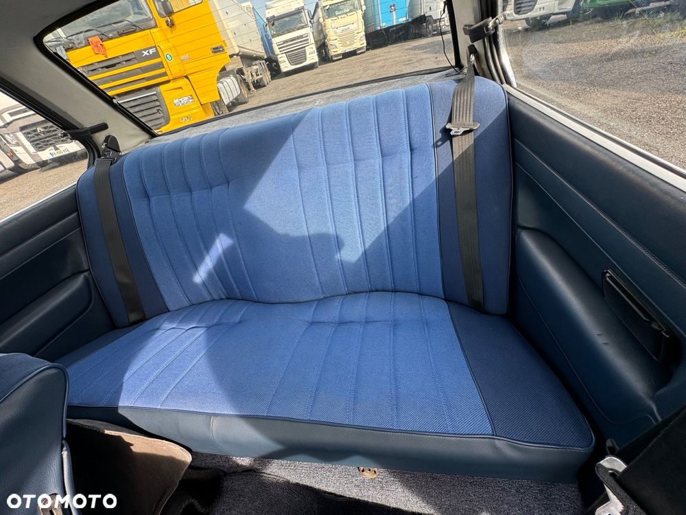 BMW Seria 3 323i - 16