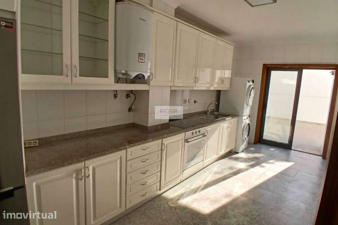 Apartamento T2 com 2 terraços e garagem em Macieira da Maia - Grande imagem: 3/19