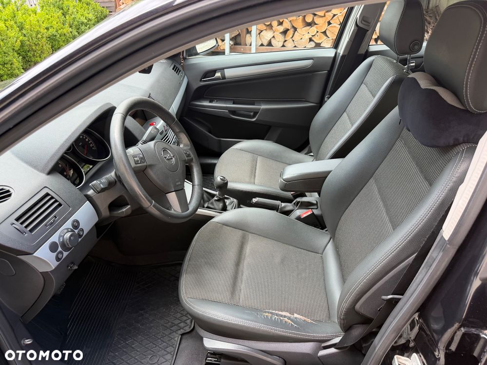 Opel Astra 1.9 CDTI - 15